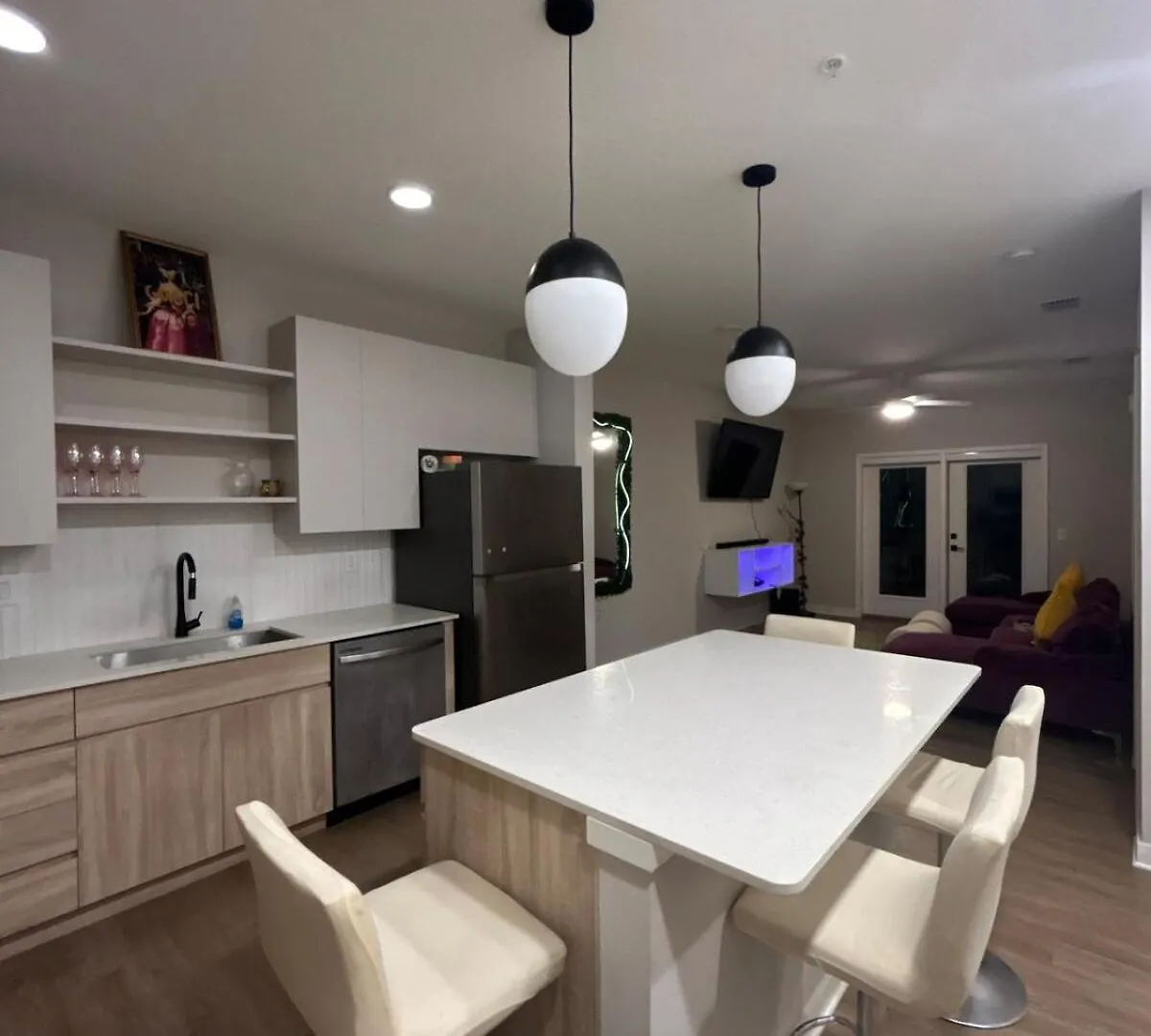 Stylish Retreat Daire Davenport 0*,